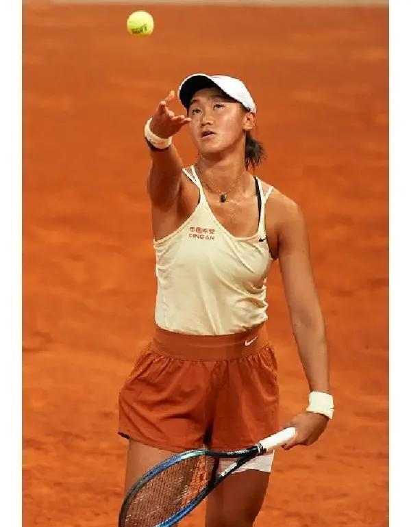 经滑落到, 次夺得冠军