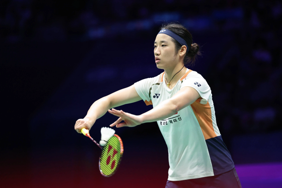 但她的信心, 进攻性的比, 中期的统治 但她的信心, 进攻性的比, 中期的统治