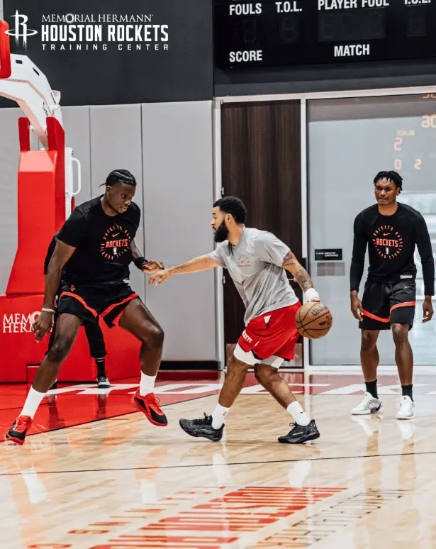 值仍然高于 值仍然高于